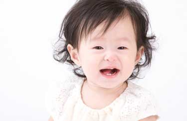乳歯が生える頃の幼児